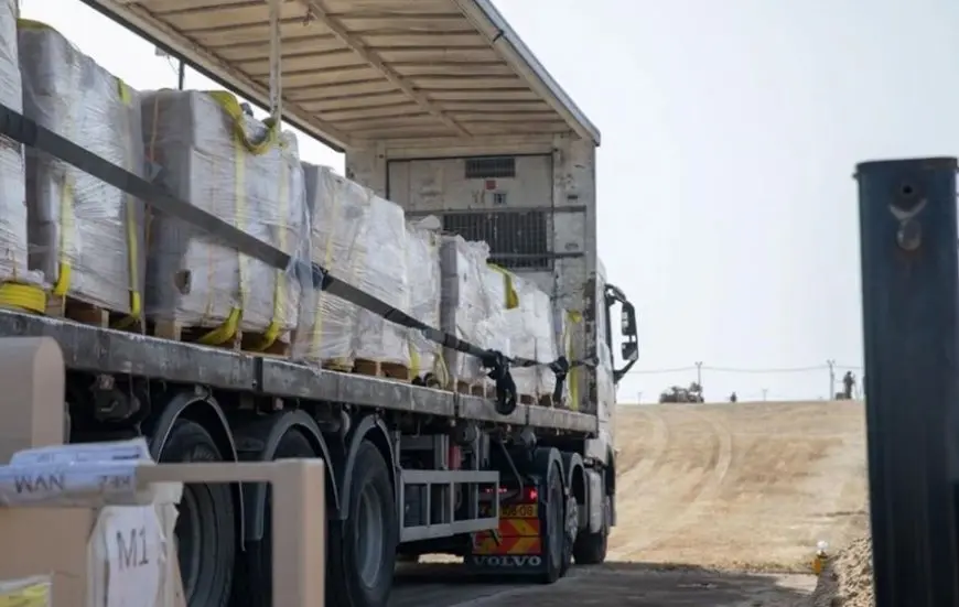 جيش الاحتلال الإسرائيلي يعلن دخول 5 شاحنات محملة بالمساعدات إلى غزة