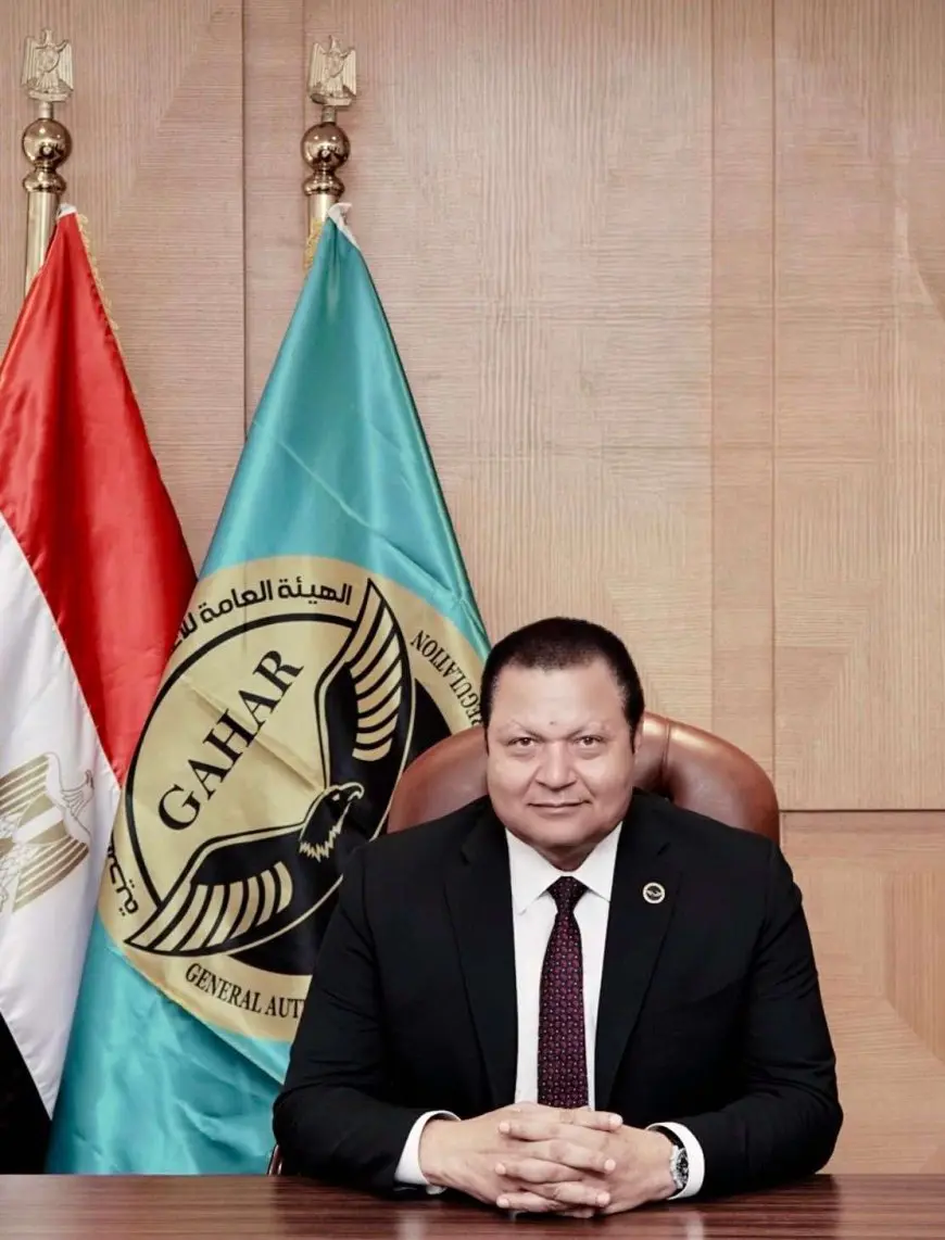 وزير الصحة يهنئ رئيس هيئة الاعتماد والرقابة الصحية لحصوله على جائزة الطبيب العربي لعام 2025