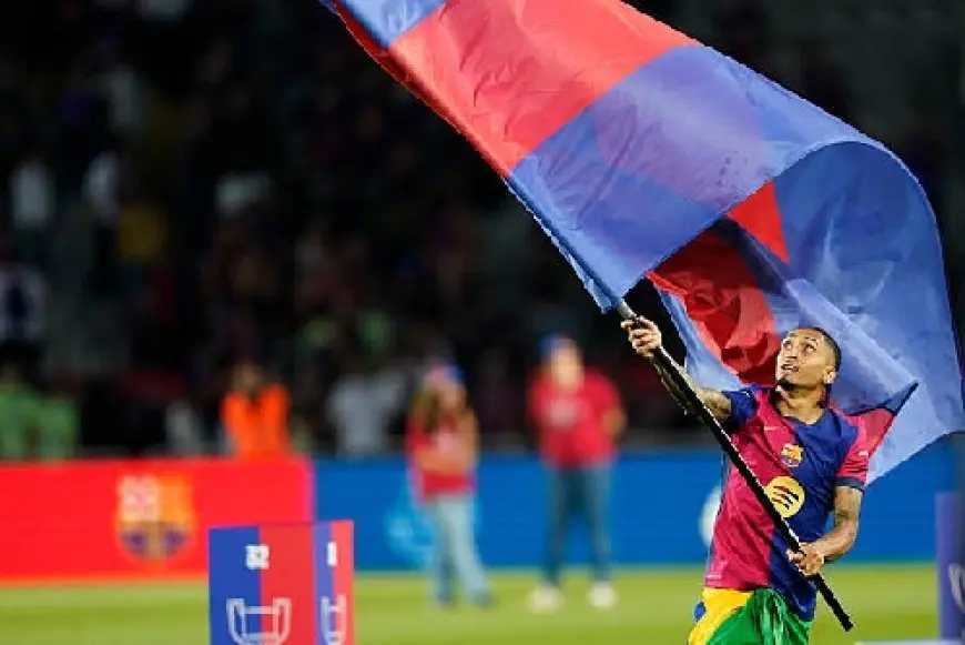 صحيفة.. رافينيا يوقّع مع برشلونة حتى عام 2028