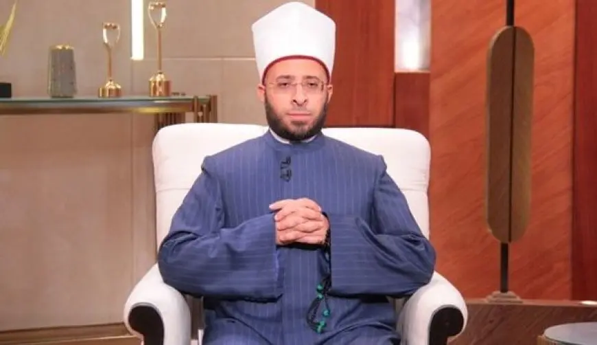 وزير الأوقاف يعزي المستشار عدلي منصور في وفاة شقيقه