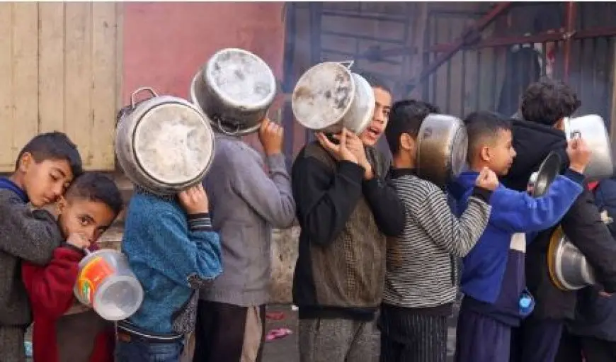 وكالة أممية: نهب 15 شاحنة مساعدات في قطاع غزة