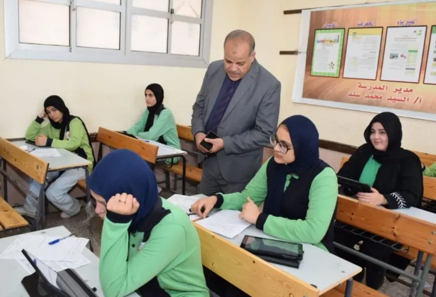 وكيل تعليم بورسعيد يتابع امتحانات نهاية العام بمدارس بحر البقر