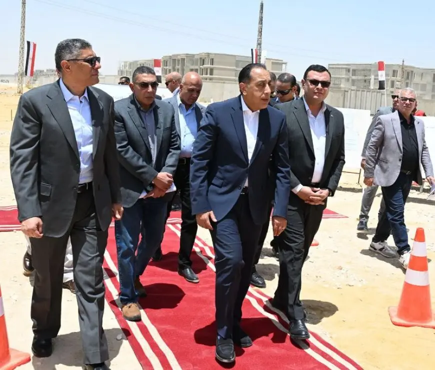 رئيس الوزراء يتابع الأعمال الجارية لتطوير ورفع كفاءة محور 26 يوليو
