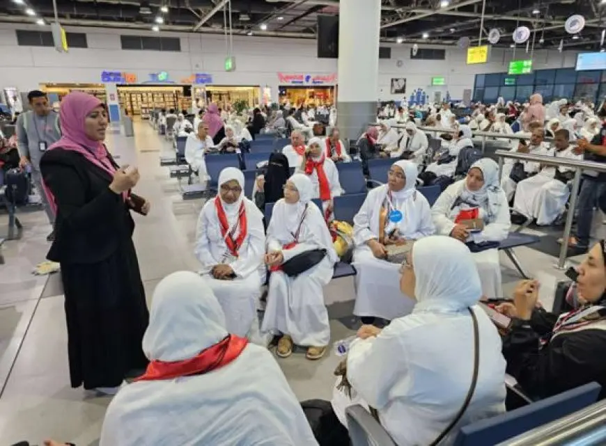 التضامن: مغادرة 920 حاجا اليوم السبت من القاهرة إلى المدينة
