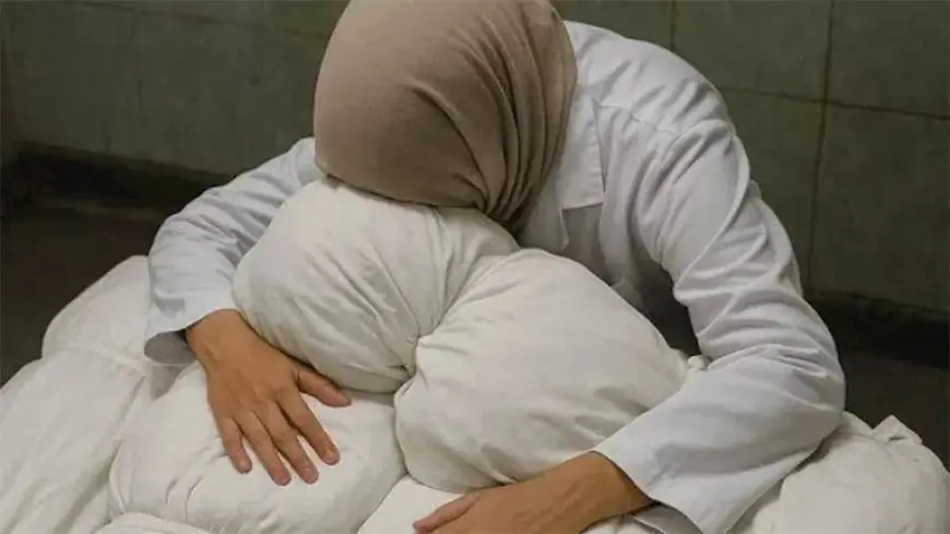 بـ9 شهداء من أبنائها الـ10.. يوم فقدت الطبيبة آلاء النجار “الروح”- فيديو