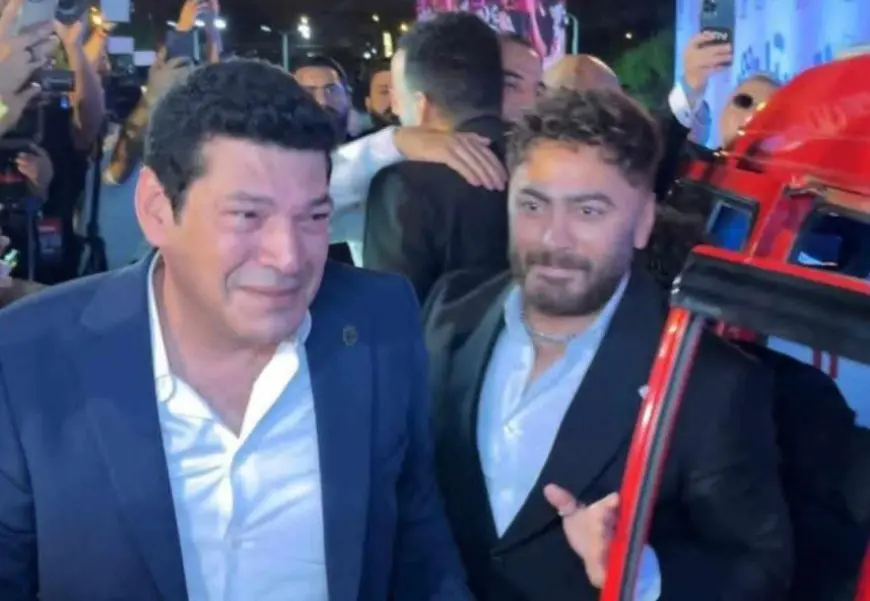 وصول تامر حسني وأبطال فيلم ريستارت العرض الخاص بعربية سوزوكي