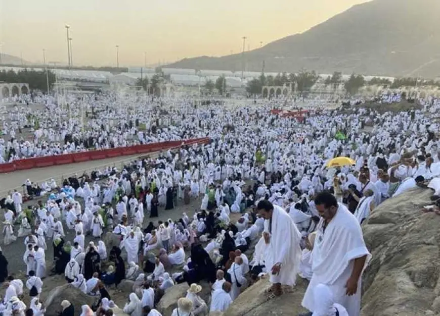 بعثة الحج السياحي تبدأ جولاتها الميدانية في مشعري منى وعرفات