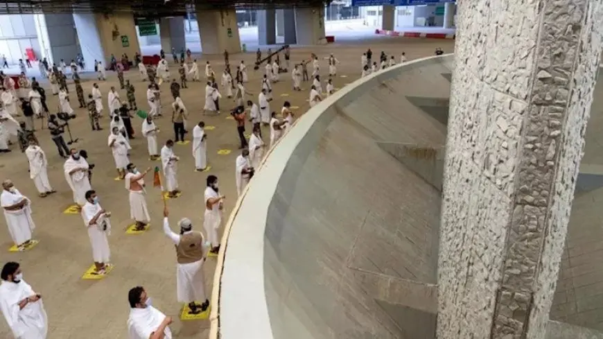 ما حقيقة ادعاء بيع “أكياس رمي الجمرات” للحجاج في السعودية؟