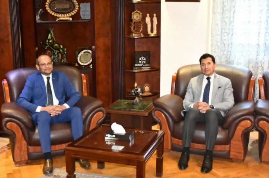 وزير الشباب ورئيس البورصة يشهدان انطلاق أولى فعاليات مبادرة البورصة للجميع