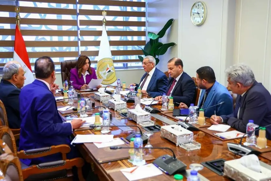 التنمية المحلية تتابع ملفات الأحوزة العمرانية والمخططات التفصيلية والاستراتيجية للمدن والقرى بالمحافظات