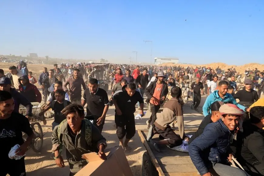 فيديو.. عناصر شركة الأمن الأمريكية تطلق النار على فلسطينيين أثناء تسلمهم للمساعدات في غزة