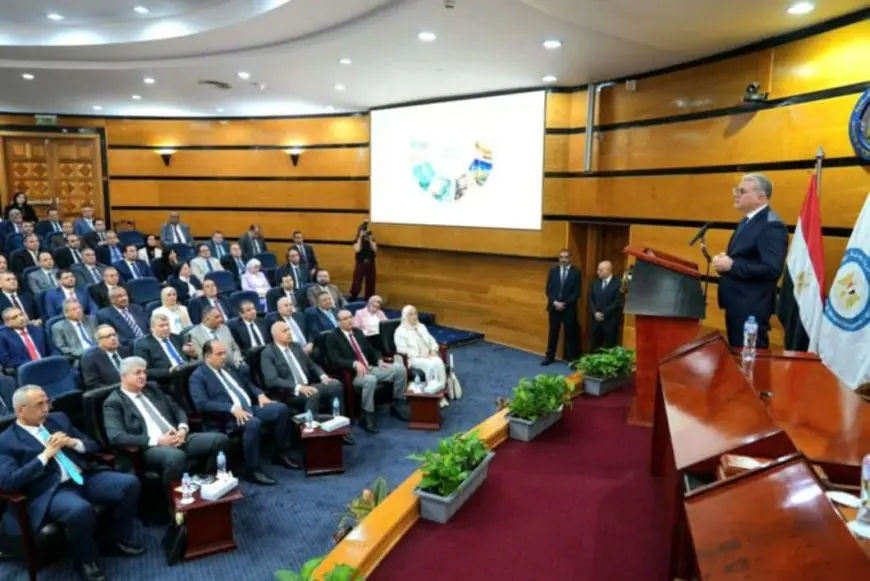 وزير البترول: استقدام 4 سفن داعمة لعمليات استيراد الغاز الطبيعي وضخه للسوق المحلي