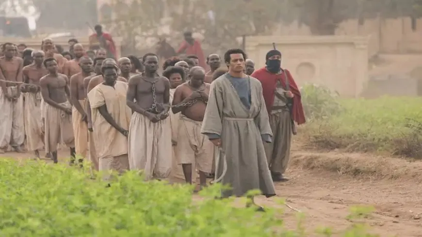 لا سلام لقلوب تكره الحرية.. محمد رمضان ينشر صورة من كواليس “أسد”