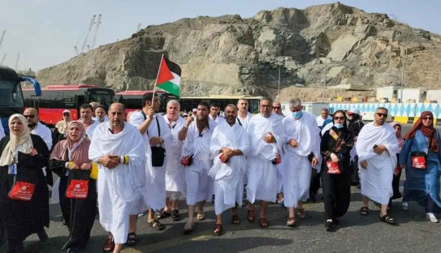 مكة المكرمة: وصول 500 من حجاج فلسطين من ذوي الشهداء والأسرى والجرحى لأداء مناسك الحج