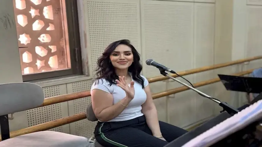 مي فاروق تنشر صورًا من كواليس التحضير لحفلها في الأوبرا