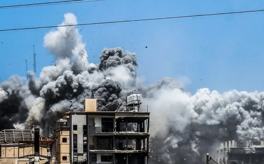 8 شهداء ومصابون في قصف الاحتلال مركبة شرق خان يونس