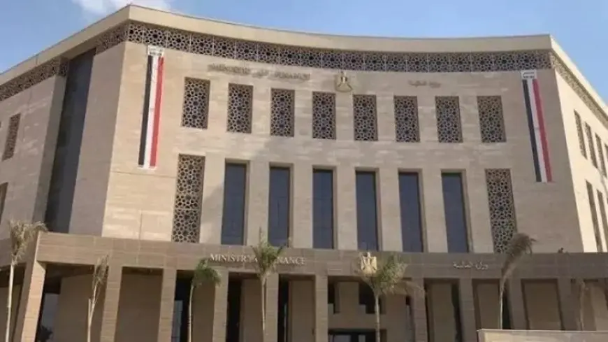الحكومة تطالب بدراسة اكتوارية لتحديد المساهمة التكافلية في التأمين الصحي
