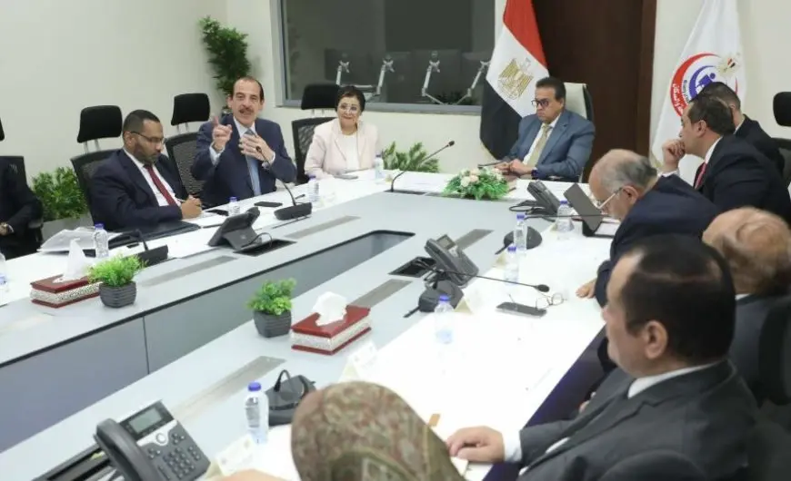 وزير الصحة يناقش خطة التأمين الطبي استعدادا لعيد الأضحى المبارك