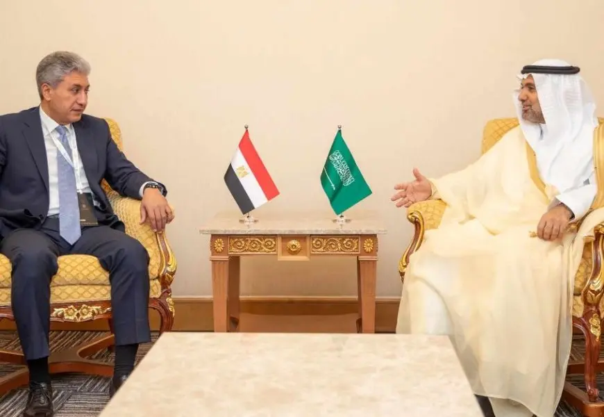 مصر والسعودية تبحثان ترتيبات استقبال الحجاج وتعزيز التوعية ومنع الكيانات الوهمية
