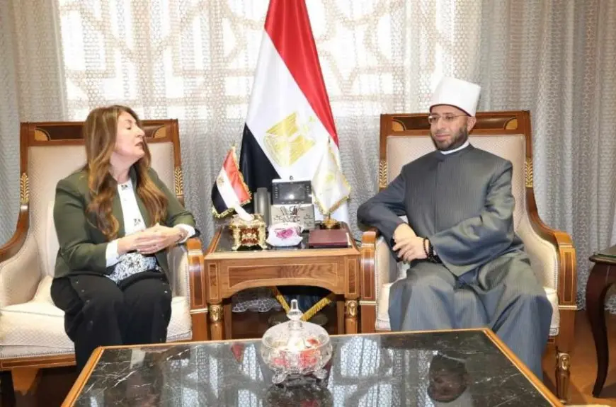 وزير الأوقاف وسفيرة أمريكا بمصر يبحثان التعاون المشترك
