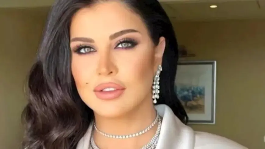 بتنورة قصيرة و”تيشيرت بـ60 ألف جنيه”.. جومانا مراد تخطف الأنظار بإطلالة جذابة