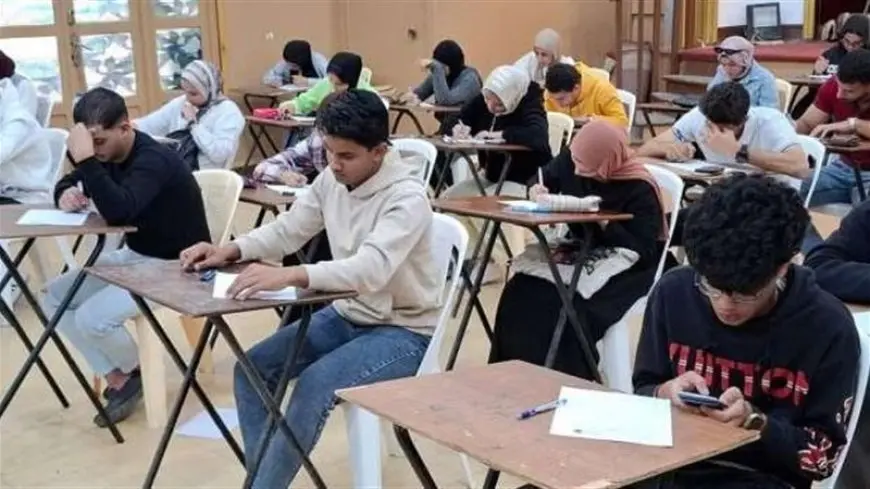 رصد 12 حالة غش في امتحانات الإعدادية بأسوان وإحالة رؤساء لجان للتحقيق