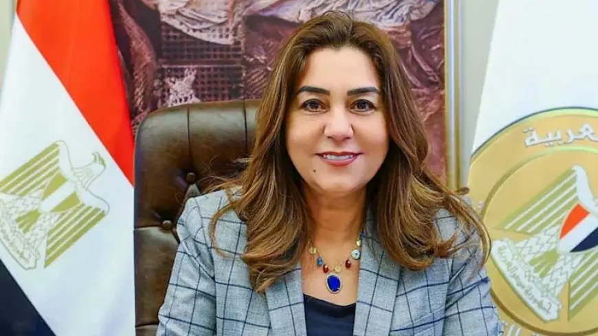 التنمية المحلية: إحالة 40 موظفًا للنيابات والكسب غير المشروع