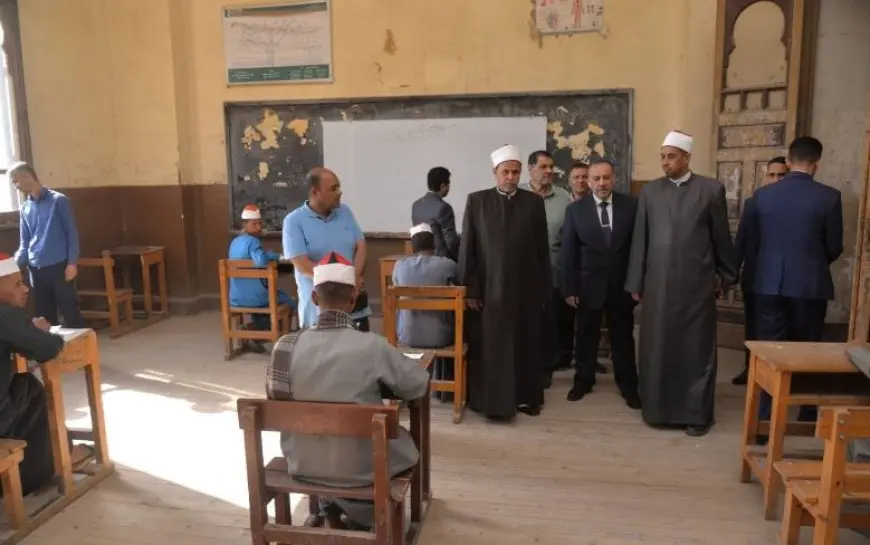 هدوء وانتظام يسود لجان الفقه في اختبارات الثانوية الأزهرية علمي