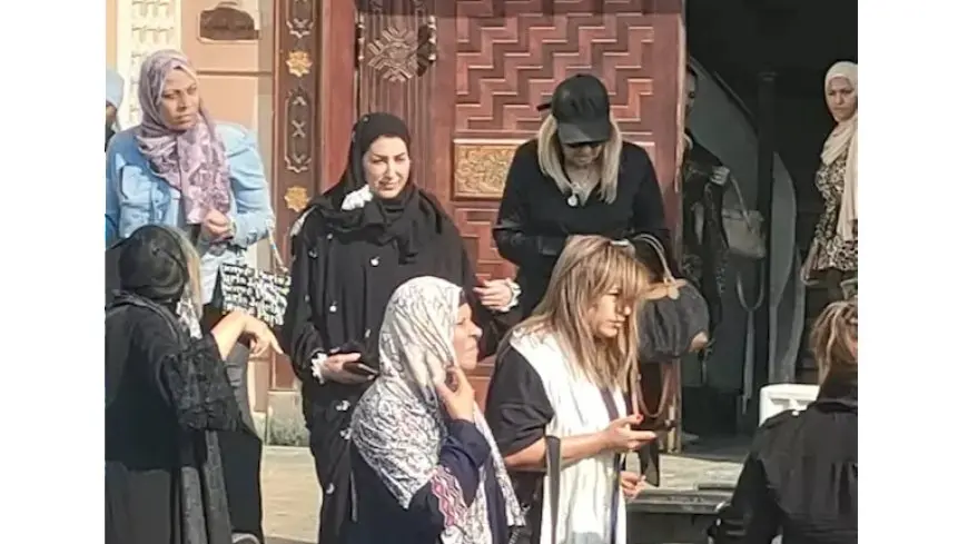 وفاء عامر بالحجاب في جنازة الراحلة سميحة أيوب.. صورة