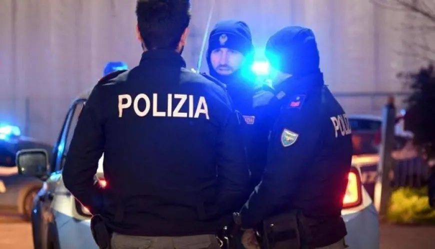 إيطاليا.. سقوط شجرة في فينيسيا يُصيب 12 شخصا بينهم سياح أجانب