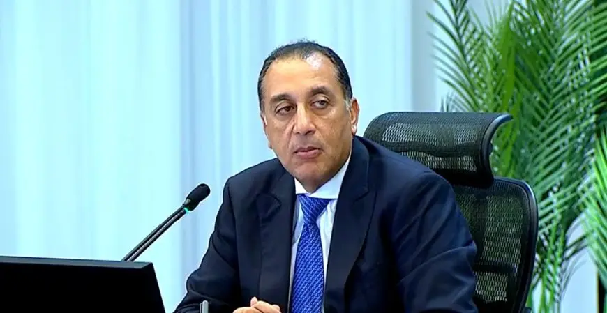 مدبولي عن أنباء طرح أول سيارة كهربائية لشركة النصر بمليون جنيه: مازلنا نناقش مسألة التسعير