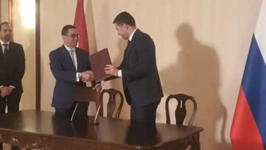 فيديو.. الفريق كامل الوزير يقيل أحد مسئولي وزارة الصناعة على الهواء