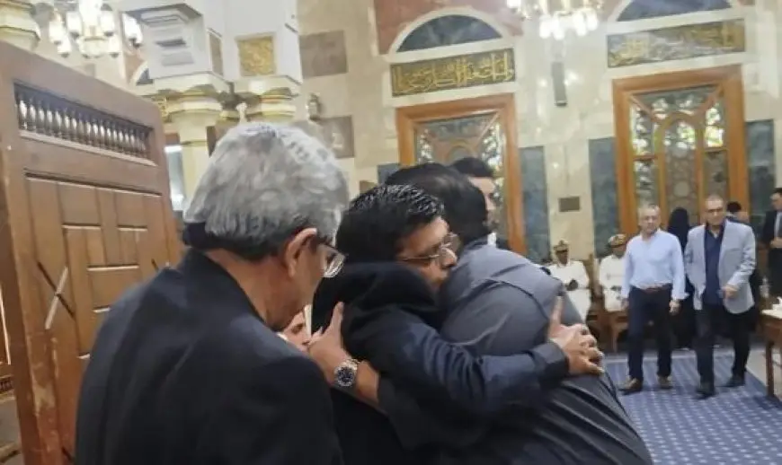 أشرف زكي وهنيدي وسهير المرشدي يشاركون في عزاء سميحة أيوب