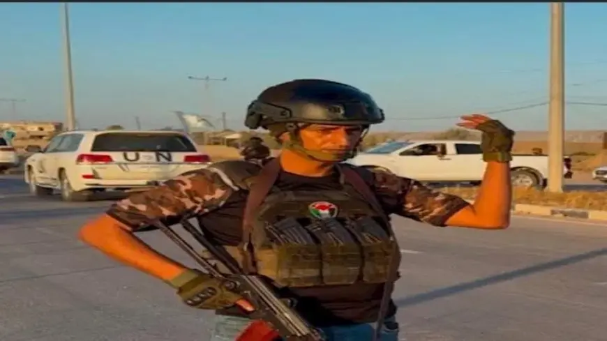 أشعل جدلًا بإسرائيل وغزة وتبرأت منه عائلته.. من هو ياسر أبو شباب؟