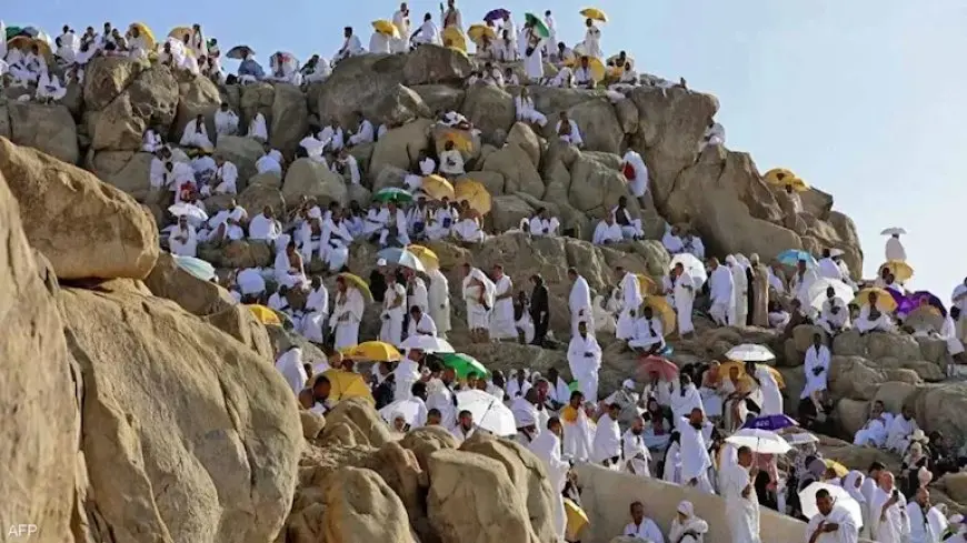 فيديو مؤثر.. مصرية تبكي في عرفات: بعد انتظار 15 سنة جاء دورنا للحج لكن زوجي توفي وجيت لوحدي