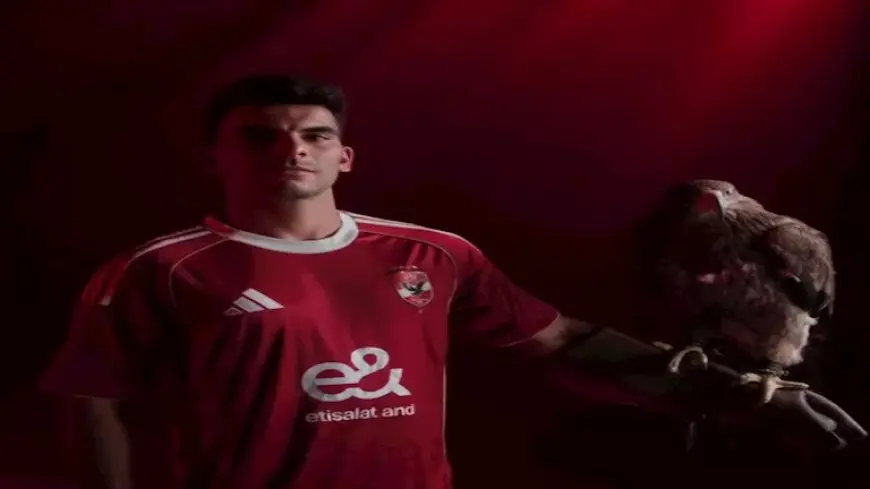 “تعاملوا مع أي لاعب على أنه موظف”.. محمود فايز يوجه رسالة لجماهير الزمالك بعد تعاقد الأهلي مع زيزو
