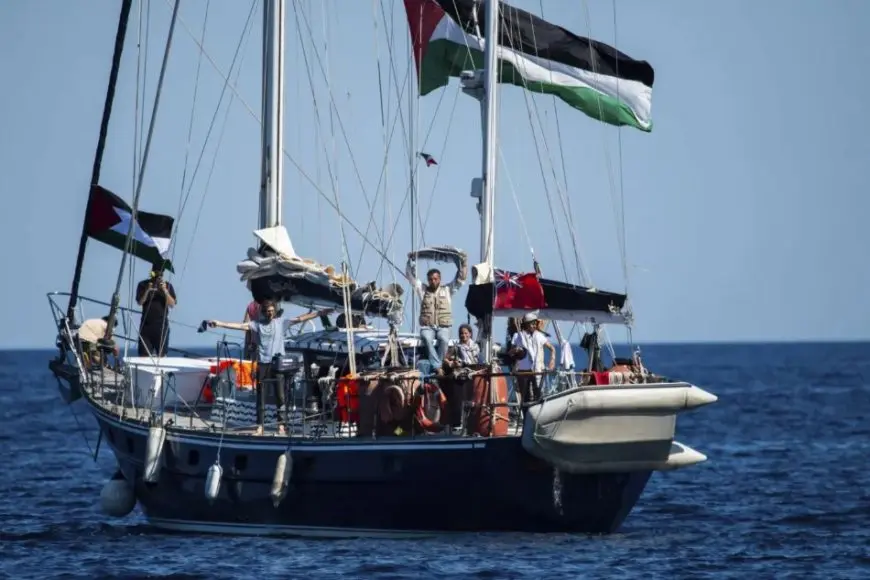 وزير دفاع إسرائيل يأمر الجيش بصد السفينة مادلين