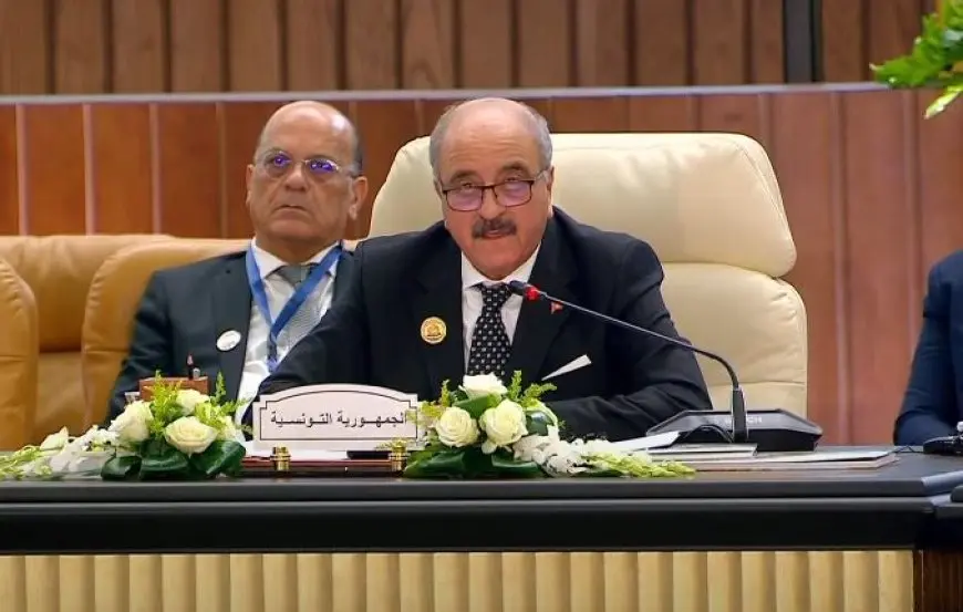 وزير خارجية تونس يؤكد حرص بلاده على حماية مواردها البحرية