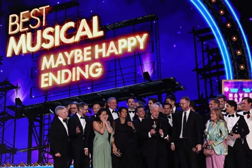 المسرحية الغنائية الكورية الجنوبية Maybe Happy Ending تتصدر جوائز توني الأمريكية