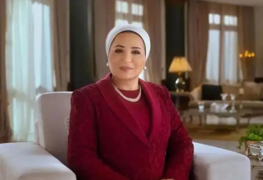 السيدة انتصار السيسي تعزي أسرة البطل خالد محمد شوقي.. وتؤكد: تضحيته ستظل خالدة في وجدان كل مصري