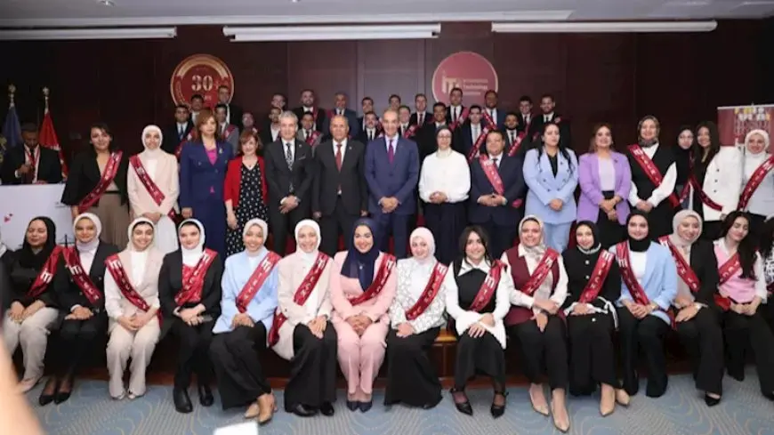 وزير الاتصالات يشهد تخريج الدفعة الأولى لبرنامج القانون والتكنولوجيا