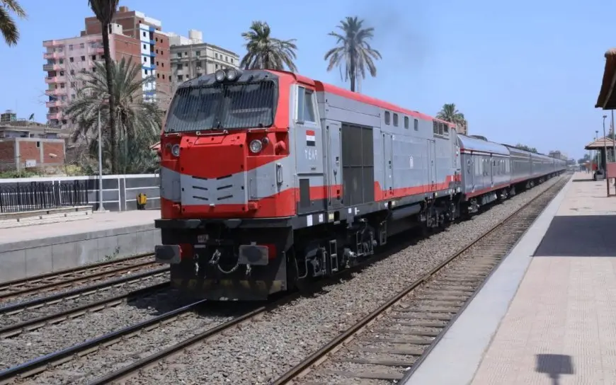 السكك الحديدية: ضبط مرتكب واقعة اقتلاع لمبة إنارة من أحد القطارات الروسية الجديدة وإحالته للنيابة