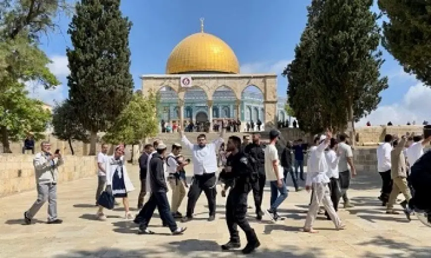 تقرير فلسطيني: عشرات المستوطنين يقتحمون المسجد الأقصى