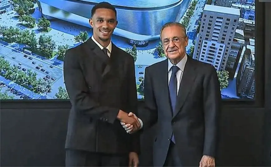 أرنولد يوقع على عقود الانضمام لريال مدريد في حضو بيريز