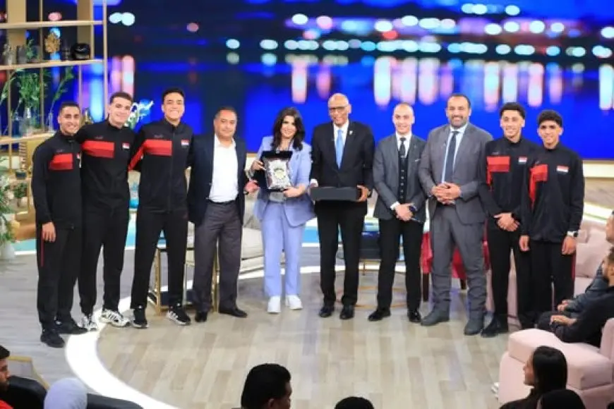 اليوم.. أبطال السباحة والأثقال والتجديف والهوكي والريشة الطايرة في ضيافة منى الشاذلي
