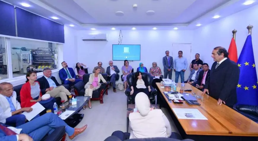 سفراء الاتحاد الأوروبي يتفقدون مشروعات مكافحة التلوث بالفيوم: دعم للاقتصاد الدائري وتعزيز التمويل الأخضر