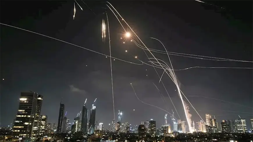 الوعد الصادق.. إيران تضرب العمق الإسرائيلي وتقترب من تكرار التجربة الباكستانية