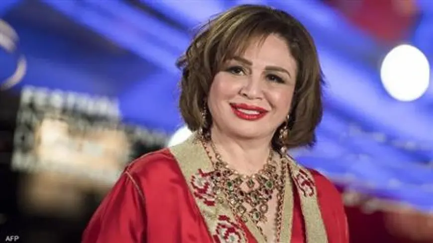 إلهام شاهين: أعود لمصر بمجرد فتح المجال الجوي