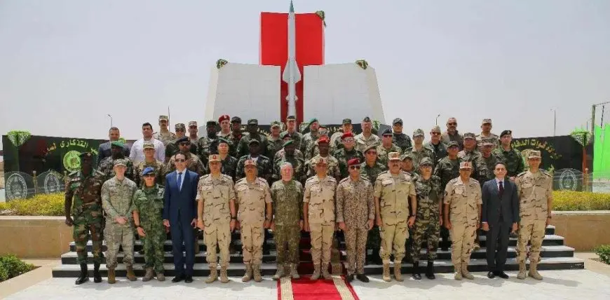 القوات المسلحة تنظم زيارة للملحقين العسكريين العرب والأجانب إلى عدد من المنشآت العسكرية