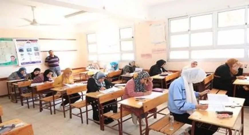 بدء امتحان التربية الوطنية للثانوية العامة